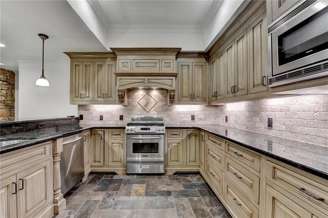 838 Middle Fork Trail, Suwanee, GA 30024
