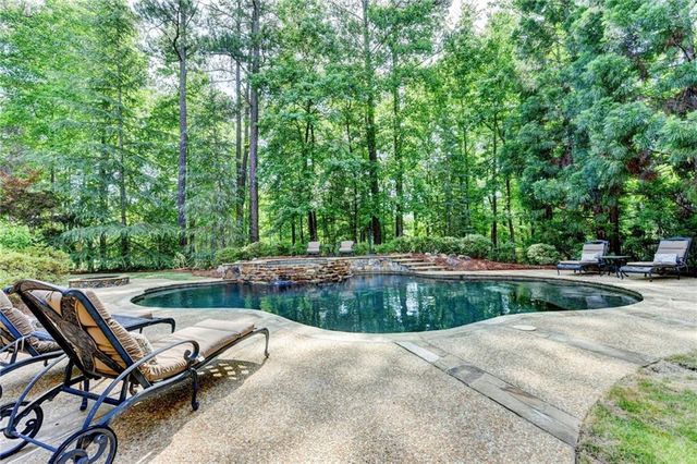 838 Middle Fork Trail, Suwanee, GA 30024