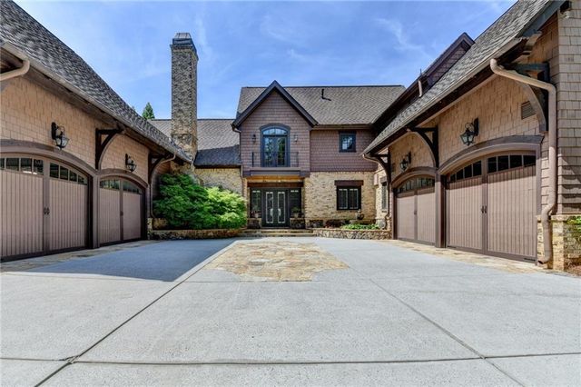 838 Middle Fork Trail, Suwanee, GA 30024