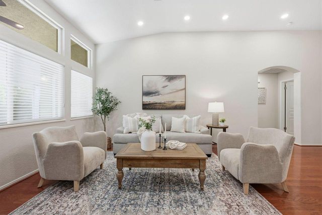 682 Diamond Glen Cir, Folsom, CA 95630