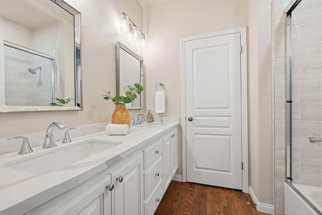 682 Diamond Glen Cir, Folsom, CA 95630