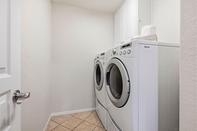 682 Diamond Glen Cir, Folsom, CA 95630