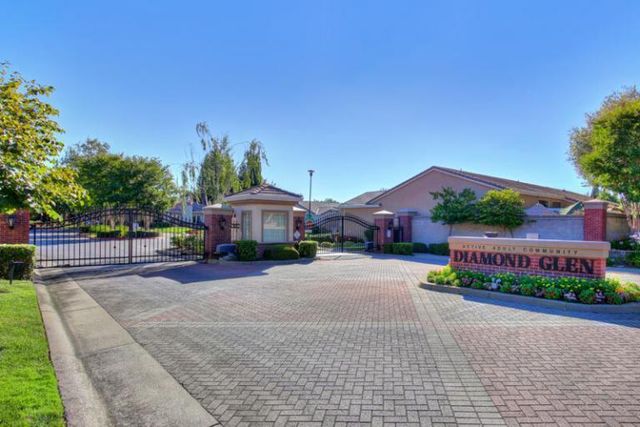 682 Diamond Glen Cir, Folsom, CA 95630