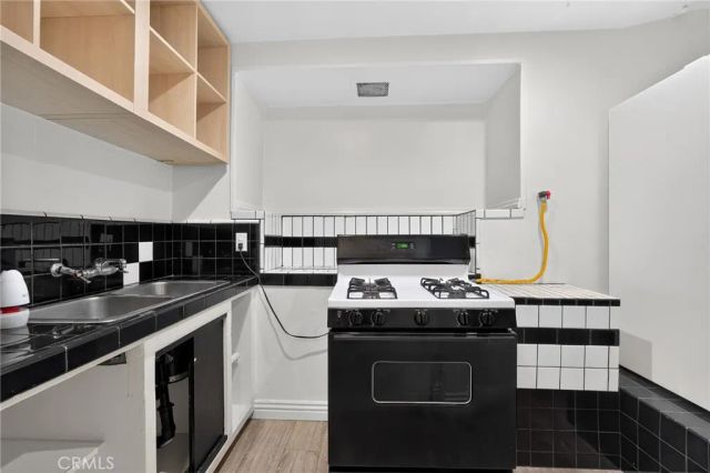 1274 S Beverly Glen, Los Angeles, CA 90024