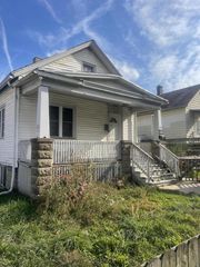 1129 W Burnham STREET, Milwaukee, WI 53204