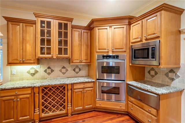 207 Gold Leaf Lane, Canton, GA 30114