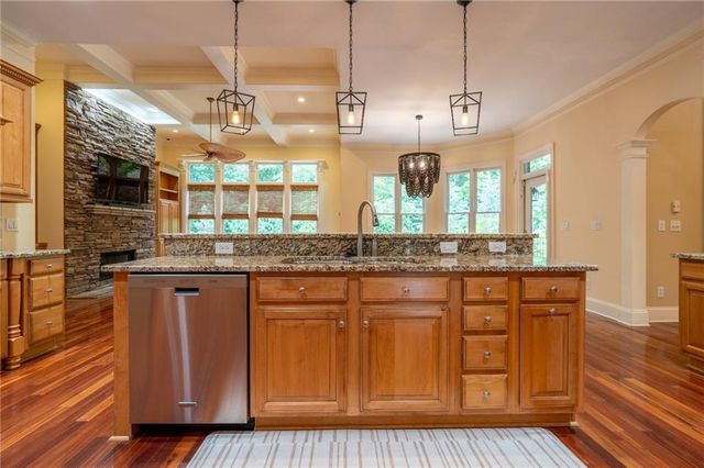 207 Gold Leaf Lane, Canton, GA 30114