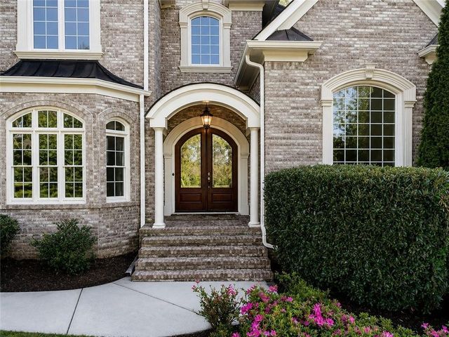 207 Gold Leaf Lane, Canton, GA 30114
