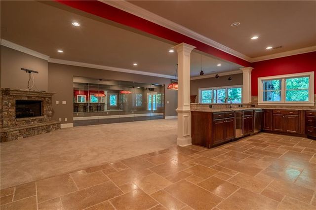 207 Gold Leaf Lane, Canton, GA 30114
