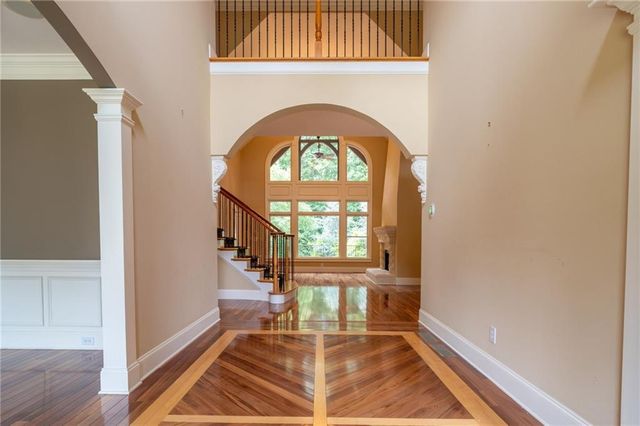 207 Gold Leaf Lane, Canton, GA 30114