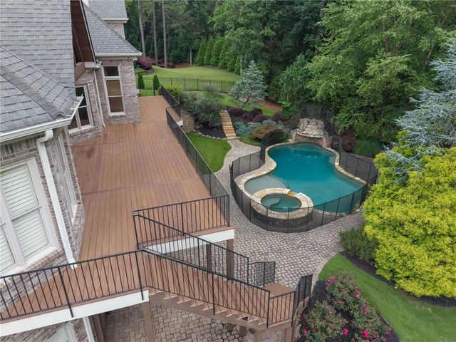 207 Gold Leaf Lane, Canton, GA 30114