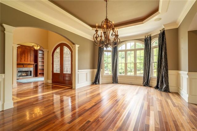 207 Gold Leaf Lane, Canton, GA 30114