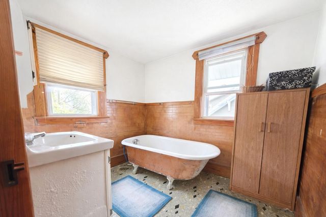 856 Capital Avenue NE, Battle Creek, MI 49017