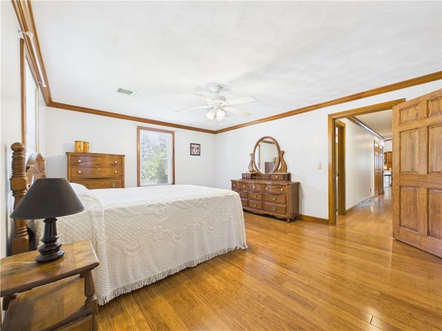615 Taunton Avenue, Seekonk, MA 02771