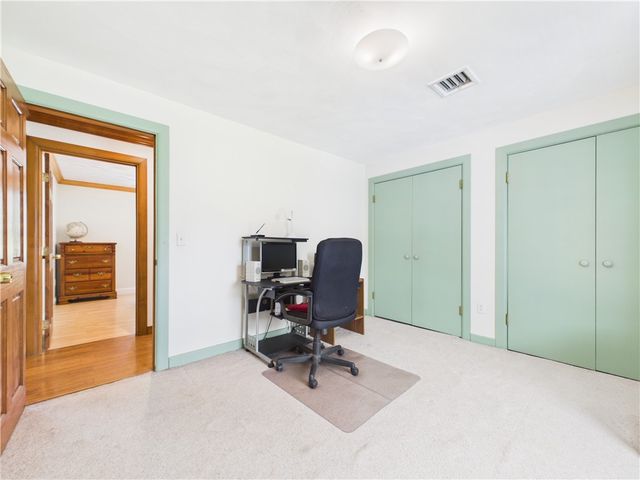 615 Taunton Avenue, Seekonk, MA 02771