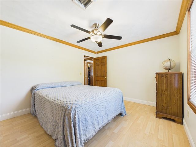 615 Taunton Avenue, Seekonk, MA 02771