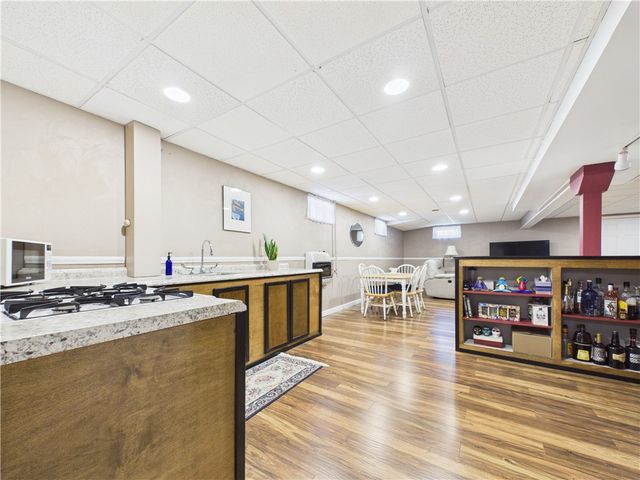 615 Taunton Avenue, Seekonk, MA 02771