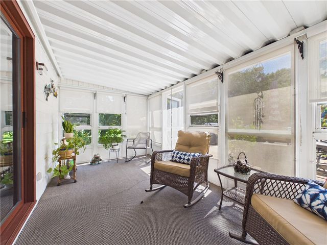 615 Taunton Avenue, Seekonk, MA 02771