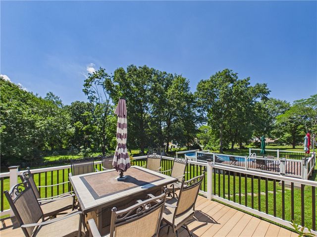 615 Taunton Avenue, Seekonk, MA 02771