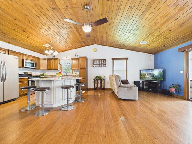 615 Taunton Avenue, Seekonk, MA 02771
