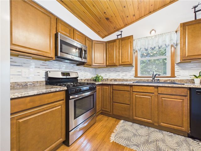 615 Taunton Avenue, Seekonk, MA 02771