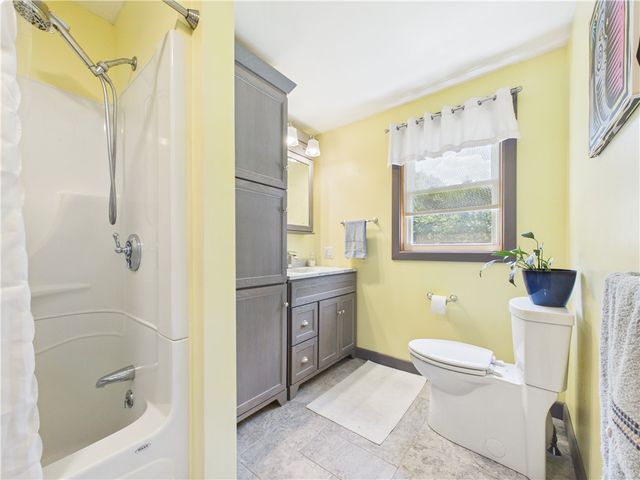 615 Taunton Avenue, Seekonk, MA 02771