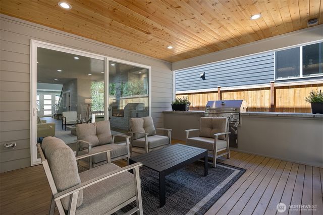 15002 75th Avenue NE, Kenmore, WA 98028