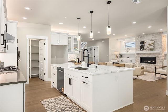 15002 75th Avenue NE, Kenmore, WA 98028