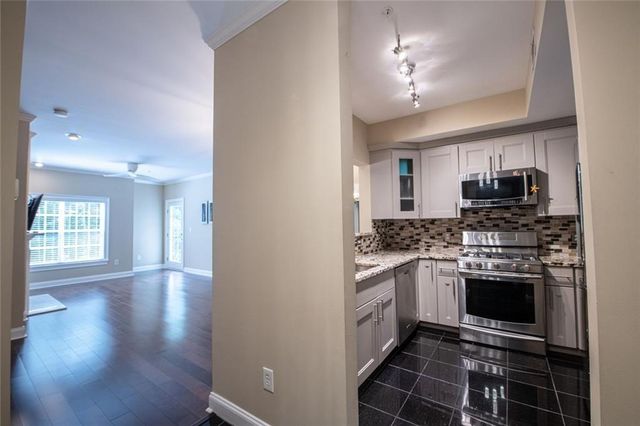 3275 NE Lenox Road NE 207, Atlanta, GA 30324