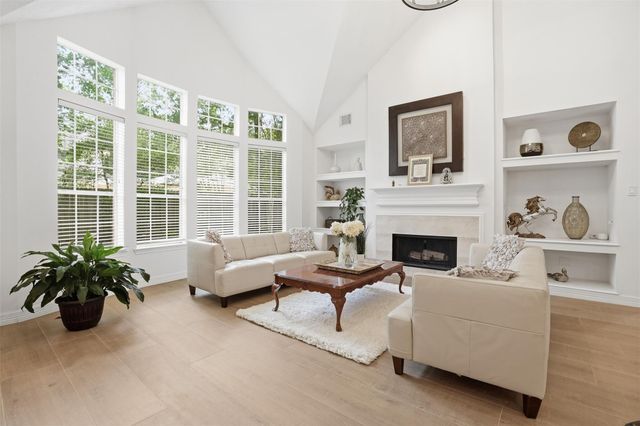 73 W Sandalbranch Circle, The Woodlands, TX 77382