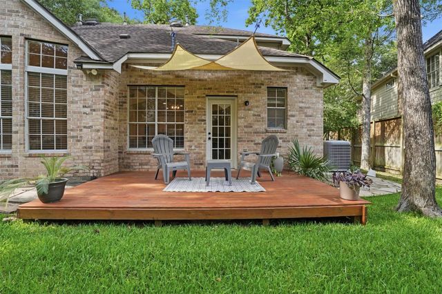 73 W Sandalbranch Circle, The Woodlands, TX 77382