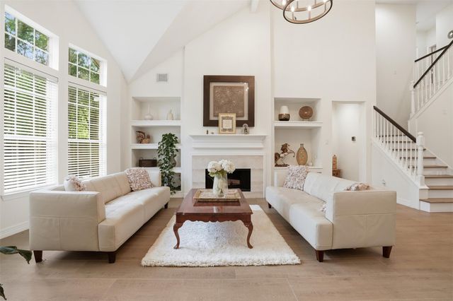 73 W Sandalbranch Circle, The Woodlands, TX 77382