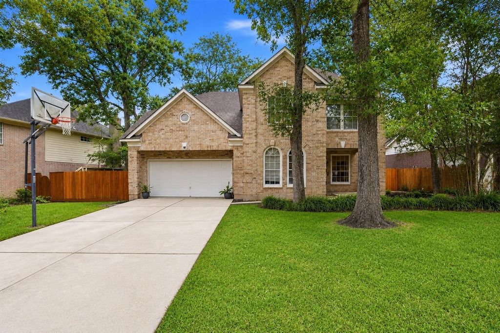 73 W Sandalbranch Circle, The Woodlands, TX 77382