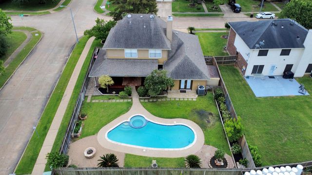 8402 Rose Garden Drive, Houston, TX 77083