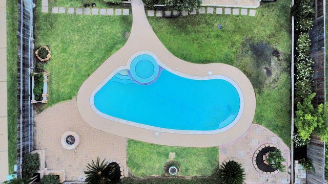 8402 Rose Garden Drive, Houston, TX 77083