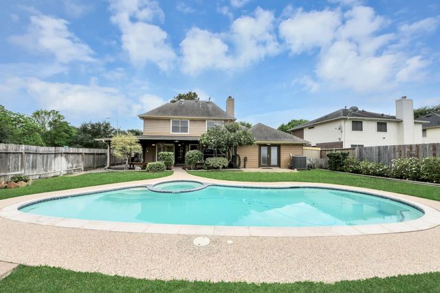 8402 Rose Garden Drive, Houston, TX 77083