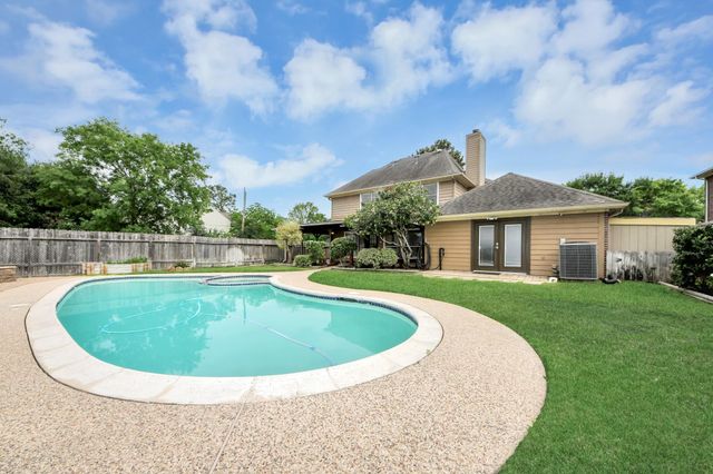 8402 Rose Garden Drive, Houston, TX 77083
