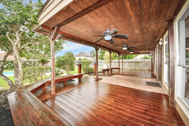 8402 Rose Garden Drive, Houston, TX 77083