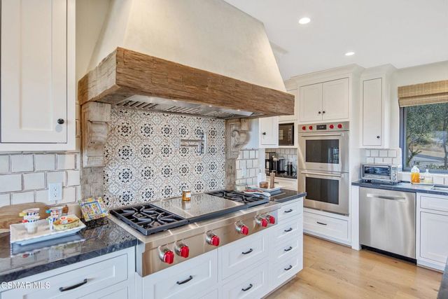 20 La Cam Road, Newbury Park, CA 91320