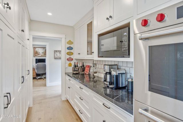 20 La Cam Road, Newbury Park, CA 91320