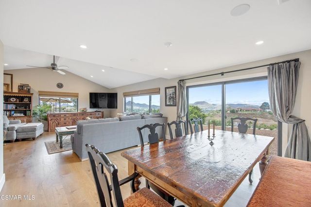 20 La Cam Road, Newbury Park, CA 91320