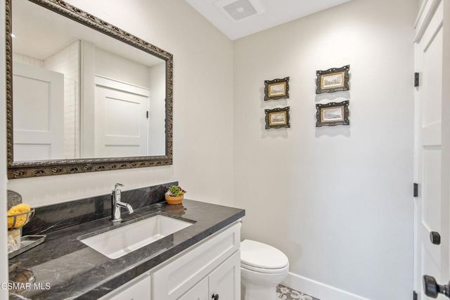 20 La Cam Road, Newbury Park, CA 91320