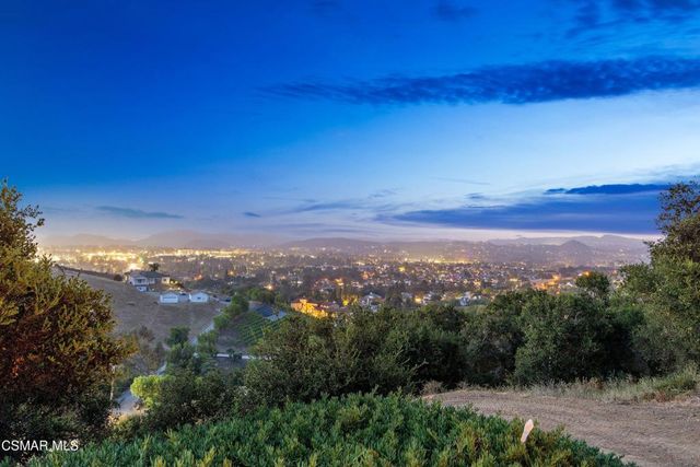 20 La Cam Road, Newbury Park, CA 91320