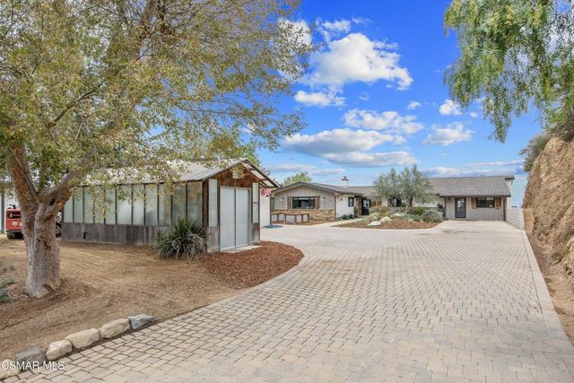 20 La Cam Road, Newbury Park, CA 91320