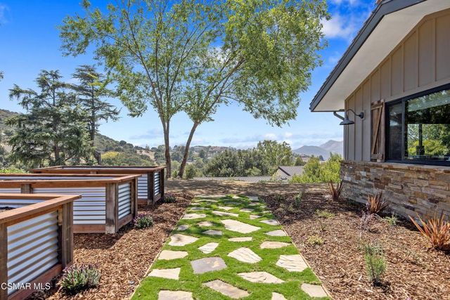 20 La Cam Road, Newbury Park, CA 91320