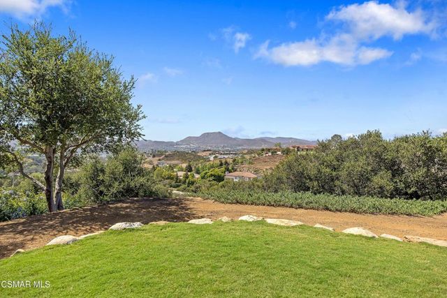 20 La Cam Road, Newbury Park, CA 91320
