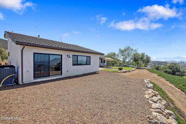 20 La Cam Road, Newbury Park, CA 91320
