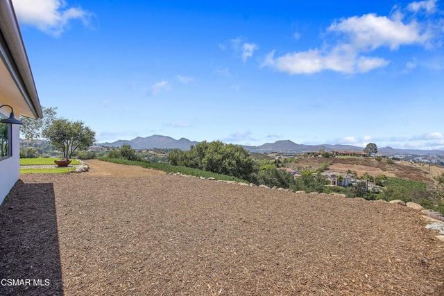 20 La Cam Road, Newbury Park, CA 91320