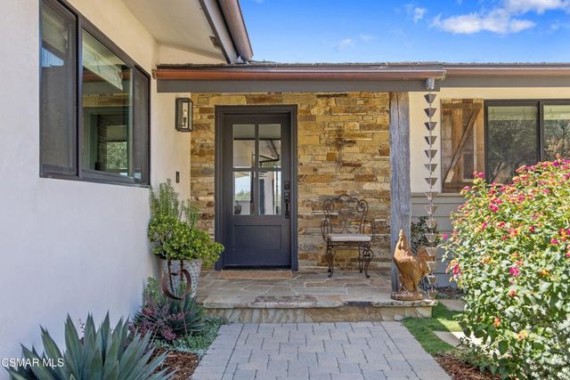 20 La Cam Road, Newbury Park, CA 91320