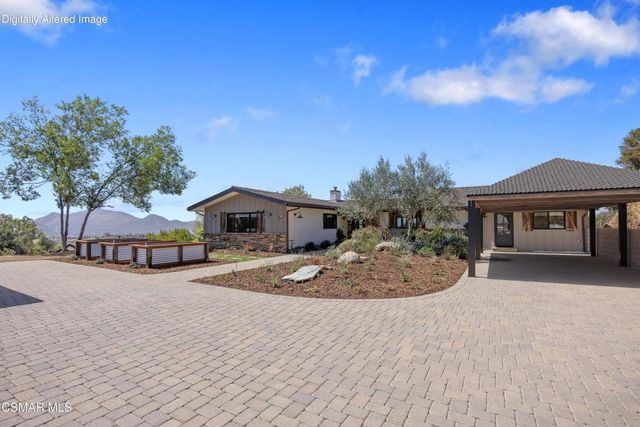 20 La Cam Road, Newbury Park, CA 91320